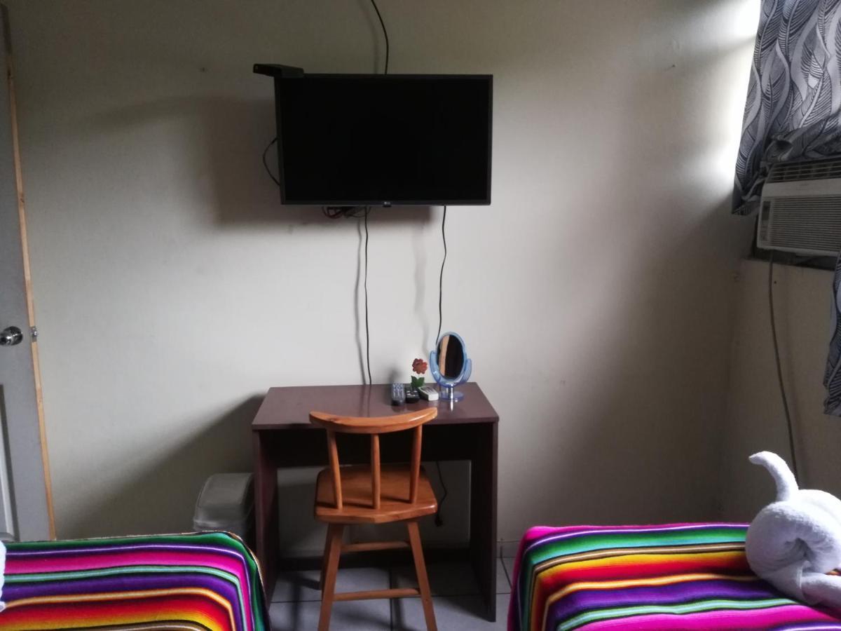 Hotel Antiguo Antiguo Cuscatlán エクステリア 写真