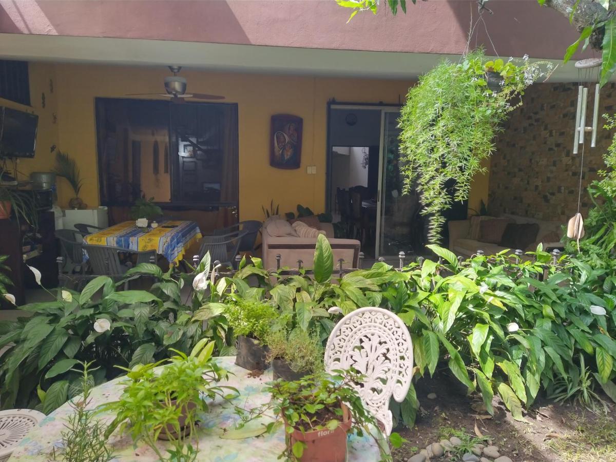 Hotel Antiguo Antiguo Cuscatlán エクステリア 写真