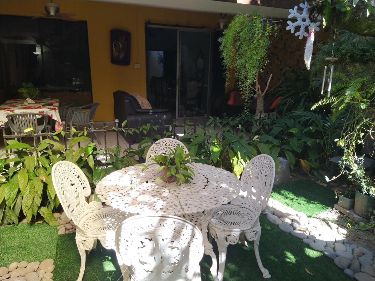 Hotel Antiguo Antiguo Cuscatlán エクステリア 写真