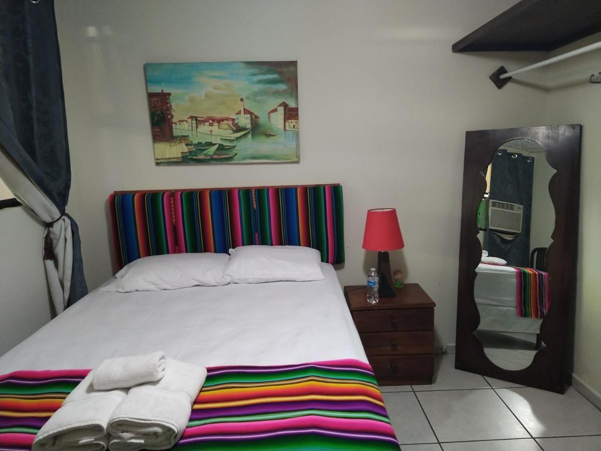 Hotel Antiguo Antiguo Cuscatlán エクステリア 写真