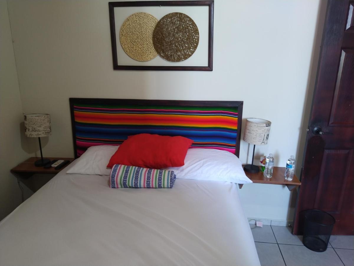 Hotel Antiguo Antiguo Cuscatlán エクステリア 写真