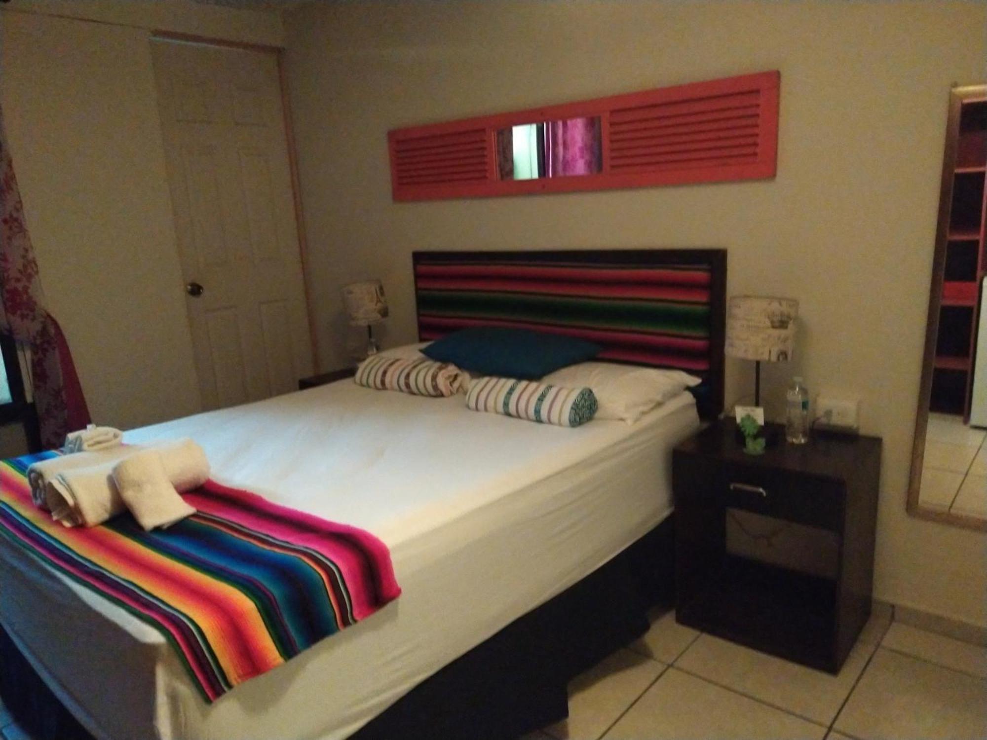 Hotel Antiguo Antiguo Cuscatlán 部屋 写真
