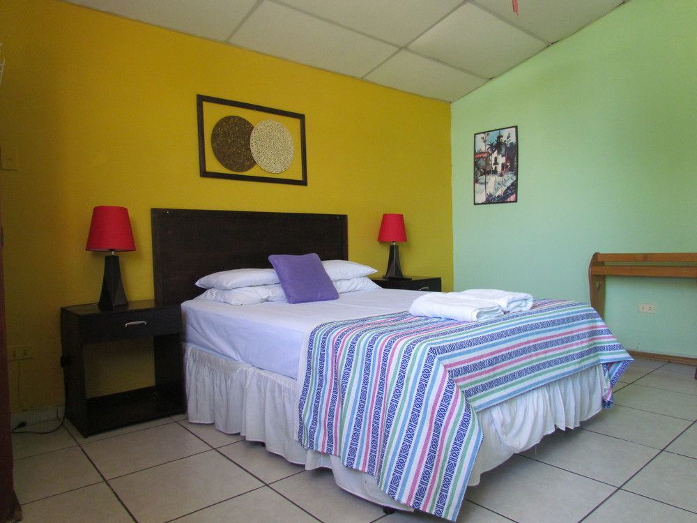 Hotel Antiguo Antiguo Cuscatlán エクステリア 写真