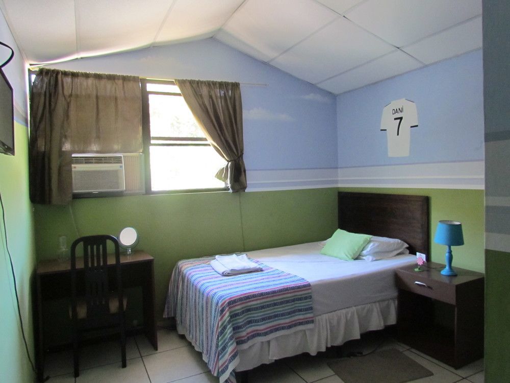 Hotel Antiguo Antiguo Cuscatlán エクステリア 写真
